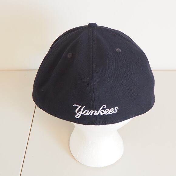 New York Yankees 59Fifty New Era Fitted Hat Size 8 MLB Pin General Merchandise - Picture 4 of 9